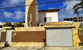 Imagem: Charmosa Casa Duplex à Venda em Cidade