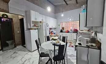 Imagem: Casa com lote de 270m² no Arapoanga - Abaixo