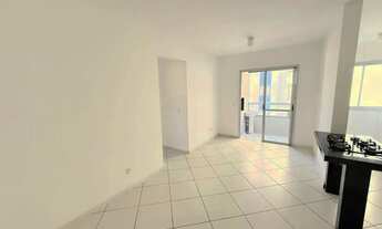 Imagem 2: Imóvel para venda tem 67 metros quadrados com 3 quartos em Centro - Criciúma - SC