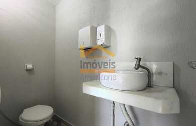 Imagem 4: Salão Comercial de 140m² com 3 Banheiros e 2 Vagas de Garagem no Centro de Americana-SP