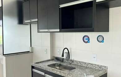 Imagem 7: Apartamento para alugar com armários planejados 2 quartos sendo 1 suíte e sacada