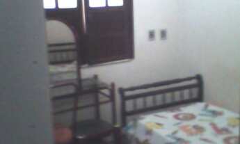 Imagem 3: Quarto em quitinetes c/ móveis, energia, água, internet e garagem (automática) p mulheres