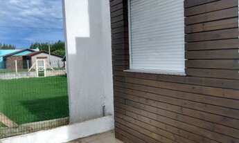 Imagem 2: Casa para venda possui 93 metros quadrados com 2 quartos em Centro - Cidreira - RS