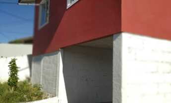 Imagem 2: Casa com 03 Dormitórios, Churrasqueira & Garagem para 02 Carros em Forquilhas