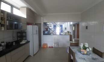 Imagem 4: Casa de condomínio sobrado para venda tem 380 metros quadrados com 5 quartos