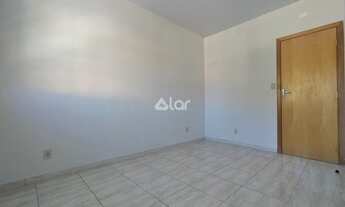 Imagem: Casa, 02 quartos, 02 salas, 03 banheiros