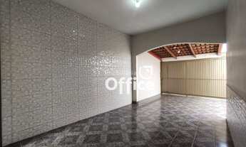 Imagem 3: Ótima casa cm 4/4 localização privilegiada na região da grande Jaiara!