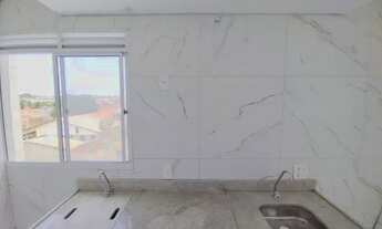 Imagem 2: Apartamento de repasse todo reformado em porcelanato, ap muito bem localizado, pronto para