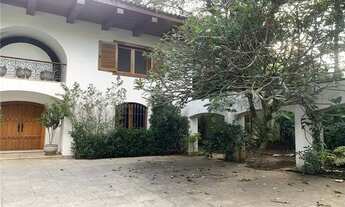 Imagem 2: Magnifica casa de 745 mts no Jardim América com 4 dormitórios e 3 suites