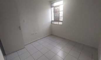 Imagem 7: Casa em privê em pau amarelo