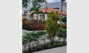 Imagem 4: Apartamento reformado com móveis na cozinha e no banheiro. 1 vaga de garagem, central de g