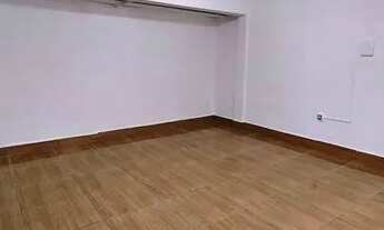 Imagem 3: Kitnet no térreo. À venda com 30m² 1 quadra da praia no Boqueirão - Praia Grande - SP