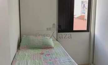 Imagem 2: Lindo Apt semi mobiliado - 2 drm sendo 1 suíte, sacada gourmet, 1 vaga e excelente localiz