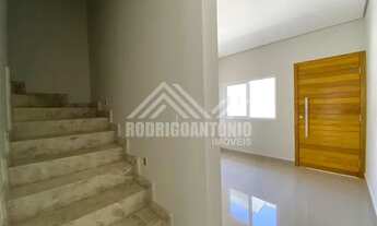 Imagem 2: Casa a venda no condomínio Villa Real