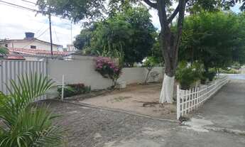 Imagem 4: Casa para venda tem 180 metros quadrados com 3 quartos