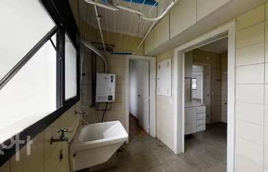 Imagem 3: Apartamento à venda em Vila Andrade com 200 m², 3 quartos, 2 suítes, 3 vagas