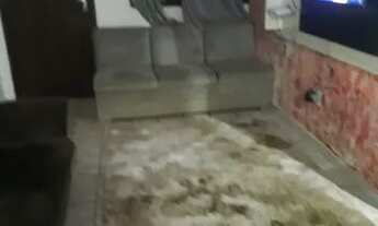 Imagem: Alugo quarto pra mulher