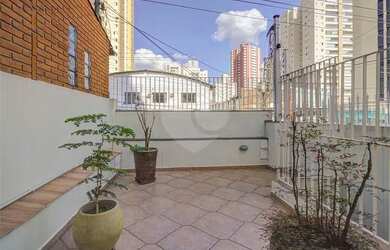 Imagem 2: Oportunidade Única! Casa Comercial à Venda na Vila Mascote!