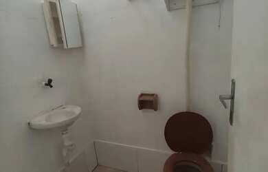 Imagem 7: Alugo casa de fundos com vaga de garagem, QNL Taguatinga