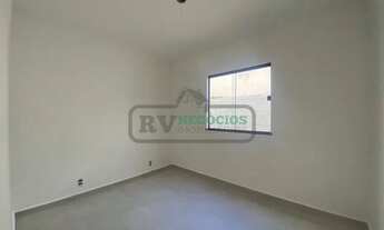 Imagem 5: )(- OPORTUNIDADE CASA LINEAR COM 2 QUARTOS E ÁREA EXTERNA EM JARDIM DOS ALFINEIROS