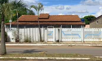 Imagem: Vende-se casa na Avenida das Nações