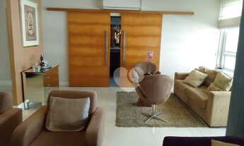 Imagem 3: Mansão suspensa de 300 m² na quadra da praia