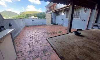 Imagem 2: Casa com 4 dormitórios à venda, 195 m² por R$ 650.000,00 - Fazendinha - Teresópolis/RJ