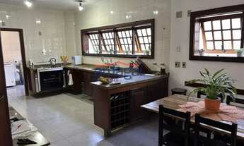 Imagem 6: Casa no Centro de Jacareí, com 5 dormitórios sendo 2 suítes