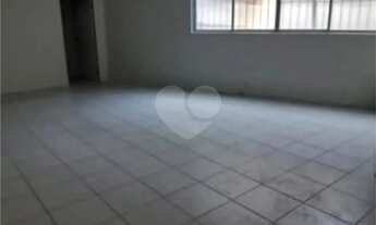 Imagem: Prédio inteiro à venda em Santa Teresinha