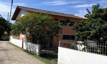 Imagem 6: Casa residencial à venda no Pântano do Sul com 304 m² e 11 dormitórios/quartos