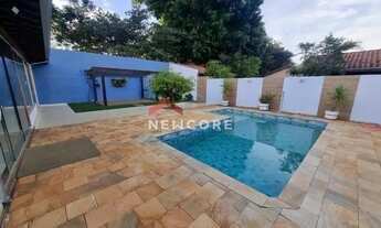 Imagem: Casa de condomínio em Rua das Violetas