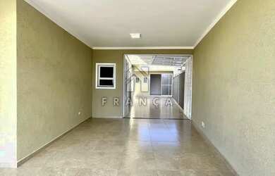 Imagem 5: Sobrado com 3 dormitórios, 2 suítes e Varanda no Residencial Fogaça em Jacareí/SP