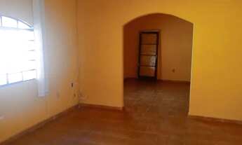 Imagem 4: Casa 4 qtos, em lote 360m², B. Mantiqueira, prox. ao posto gasolina e escola moyses kaliu