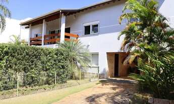 Imagem 3: Casa de condomínio para venda possui 377 metros quadrados com 4 quartos