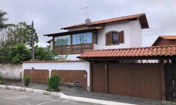 Imagem: Casa independente com piscina em anexo em