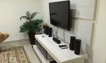 Imagem 5: Casa de condomínio para venda tem 385 metros quadrados com 4 quartos