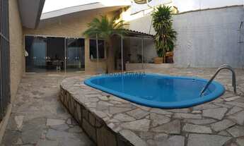 Imagem: Linda casa com piscina e area gourmet no