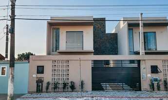 Imagem 3: Sobrado para Venda em Barra Velha / SC no bairro Centro