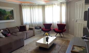 Imagem: Bela casa a venda em R. Geral Jardim Carolina