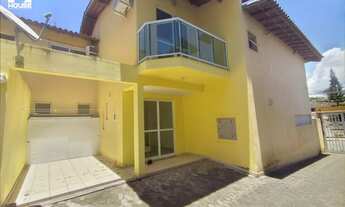 Imagem: Charmosa Casa Duplex em Condomínio Fechado