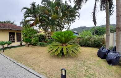 Imagem 2: CASA no BOM RETIRO com 3 quartos para VENDA, 161 m²