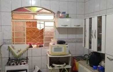 Imagem 4: Casa 3 quartos uma rua fas a divisa com BH