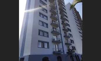 Imagem 2: Apartamento com sacada, 01 vaga de garagem, mobiliado, com vista livre, fica no centro da