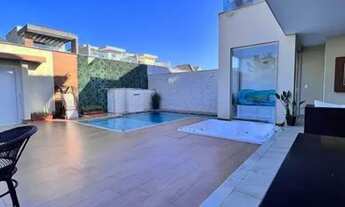 Imagem 4: Casa para venda possui 384 metros quadrados com 3 suítes