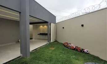 Imagem 2: Casa de esquina em Goianira, 3 quartos sendo 1 suíte master, 132m² de construção