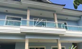 Imagem: Casa duplex de 300m2 de 5 suítes de condomínio