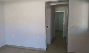 Imagem 7: Tranquilidade na praia com piscina em Ipanema