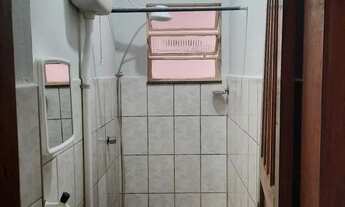 Imagem 2: Aluga-se kitnet Casa com 1 dormitório