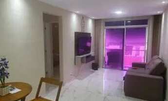 Imagem 3: Excelente apartamento todo reformado, composto de sala com cozinha americana, varanda, &lt