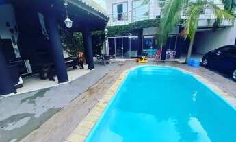 Imagem 2: CASA À VENDA COM 4 DORMITÓRIOS, SENDO 1 SUÍTE, 285m², R$1.800.000,00, BAIRRO TABULEIRO, B